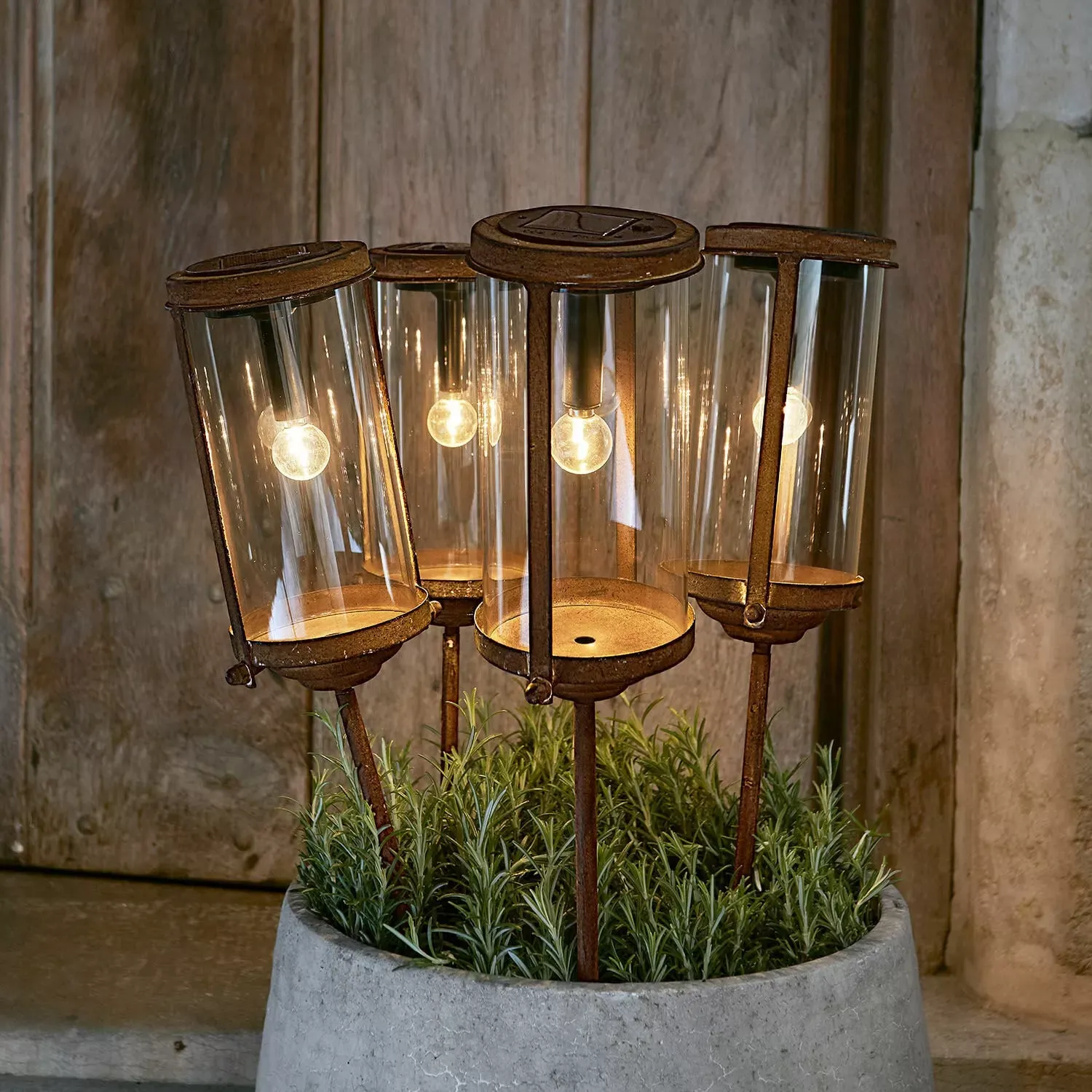 Illustration numéro 2 du produit Lanterne solaire Mynesto