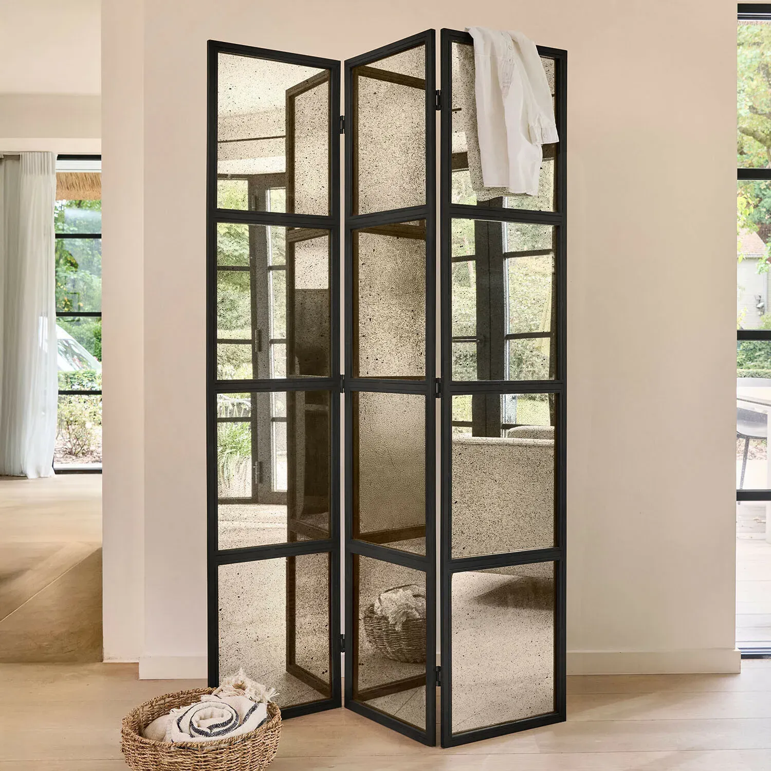 Illustration numéro 2 du produit Paravent Ashwyn