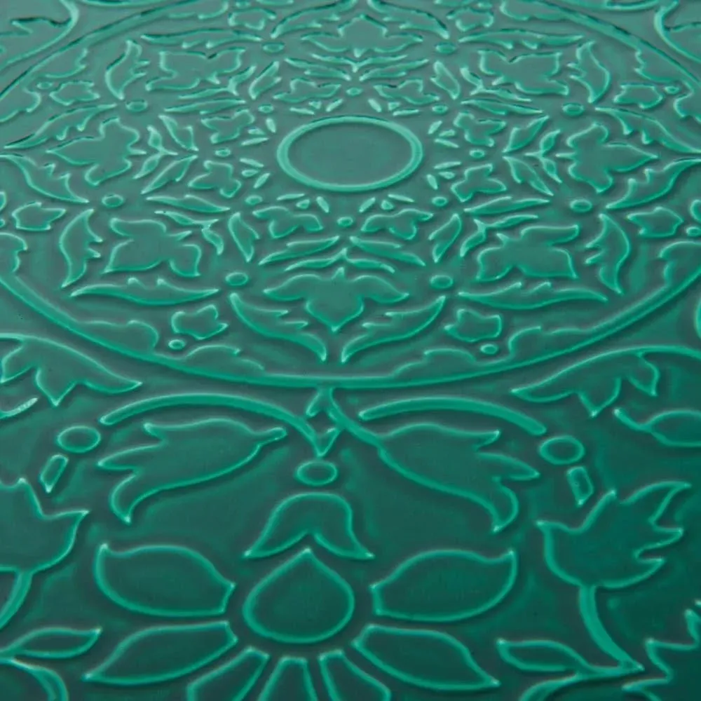 Illustration numéro 2 du produit Plateau en métal D 25 cm KAOMA