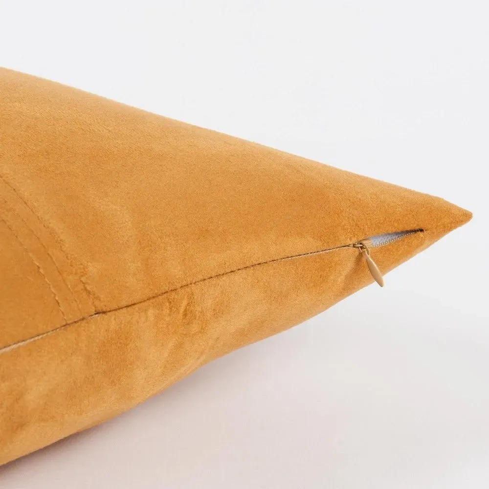 Illustration numéro 2 du produit Coussin effet suédine jaune moutarde 60x60