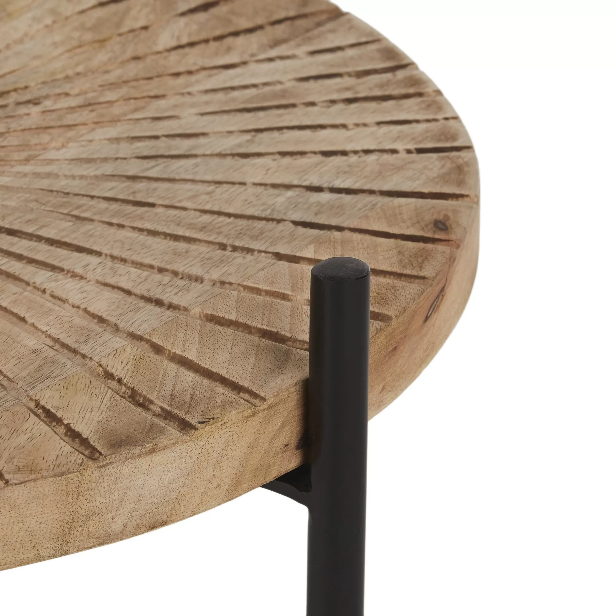 Illustration numéro 2 du produit Bout de canapé en bois de manguier gravé et fer noir