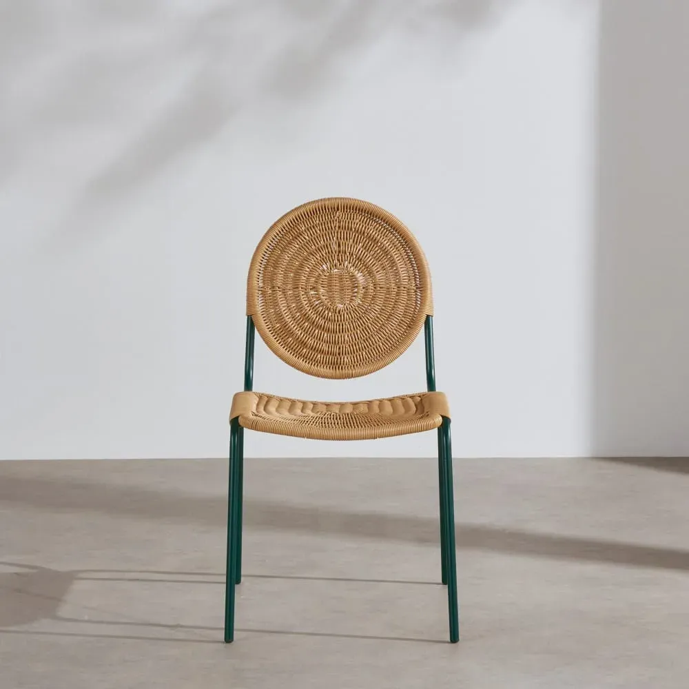 Illustration numéro 2 du produit Chaise de jardin en acier vert foncé et résine tressée beige