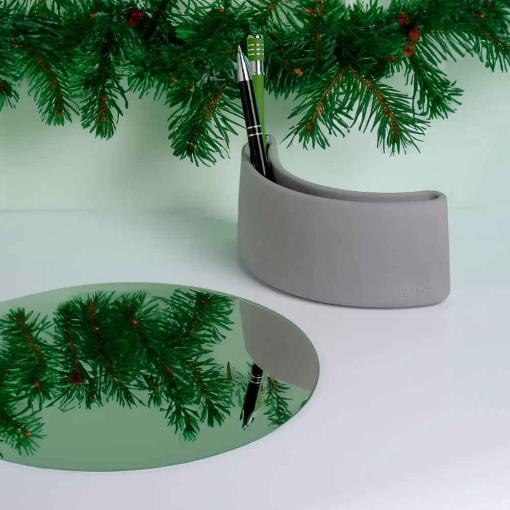 Illustration numéro 2 du produit Pot à crayons en béton