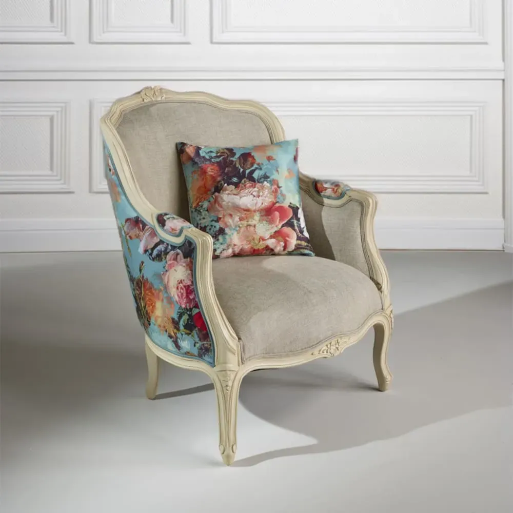Illustration numéro 2 du produit Fauteuil bergère en lin et tissu à motifs