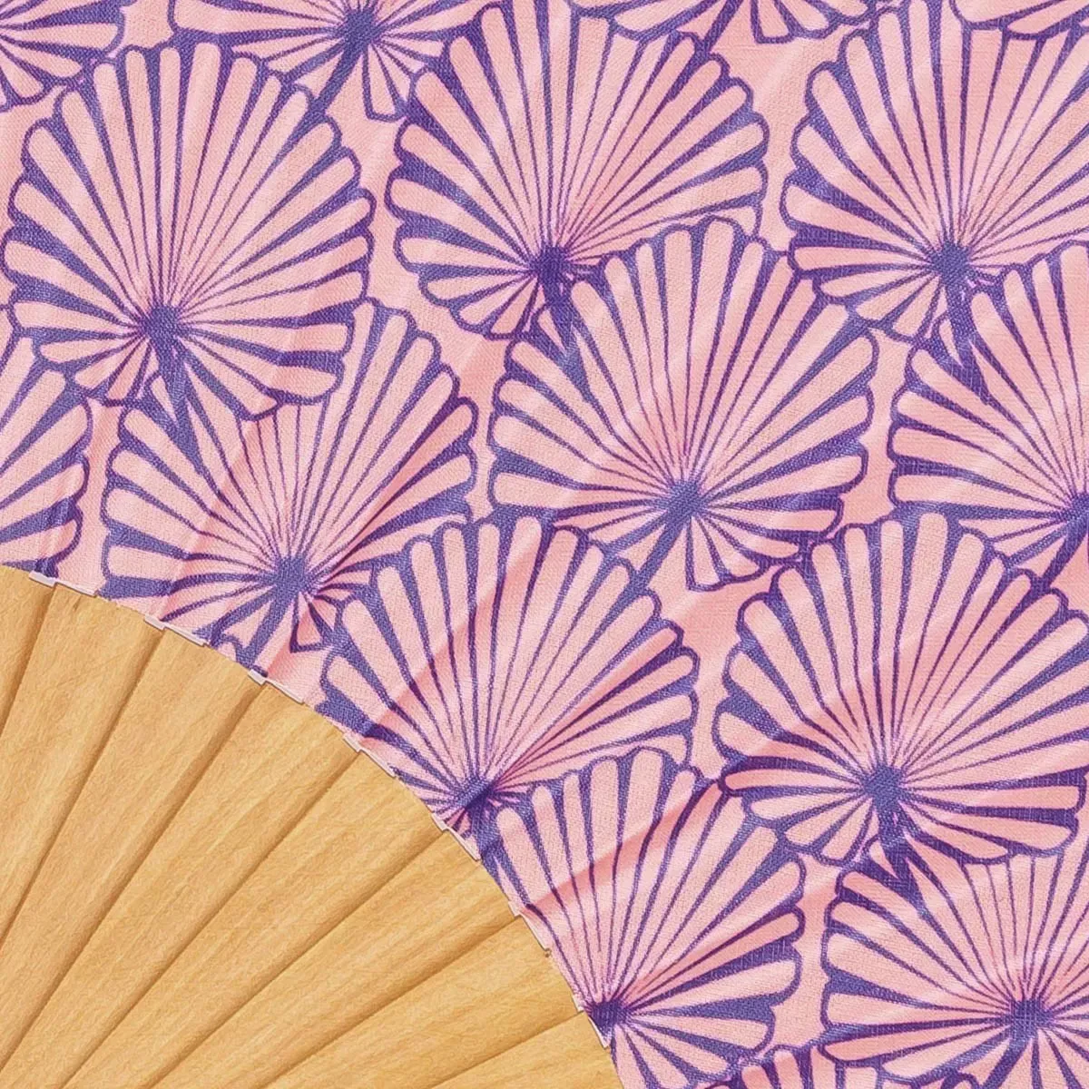 Illustration numéro 2 du produit Eventail bois de merisier motif tropical rose