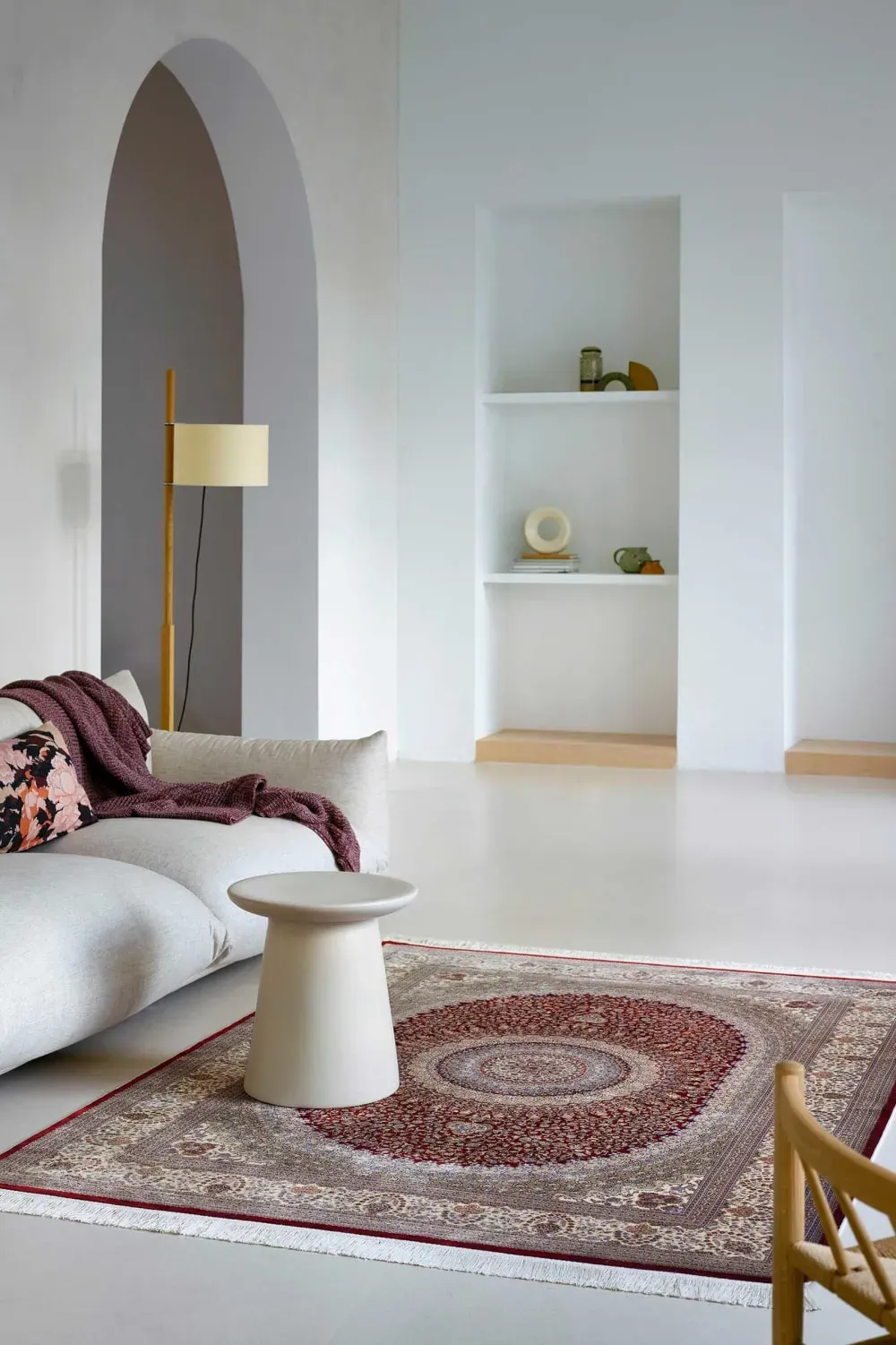 Illustration numéro 2 du produit Tapis tissé fin vintage rouge de très grande qualité soyeux 140x80