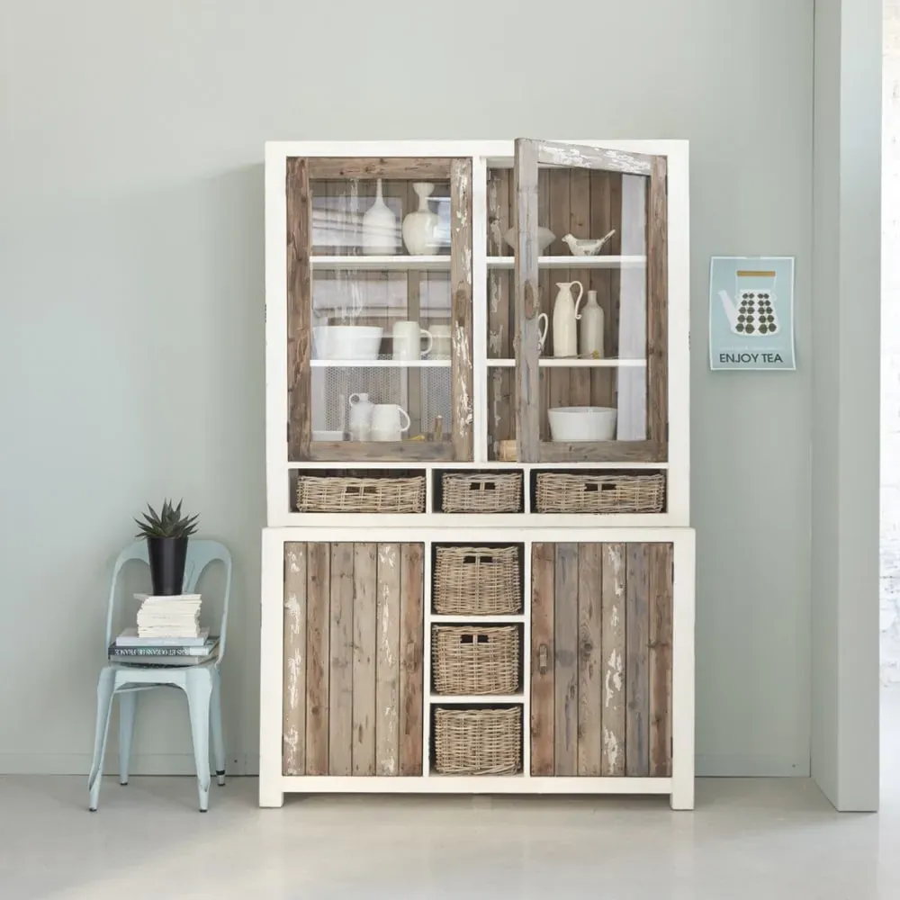 Illustration numéro 2 du produit Vaisselier en pin recyclé massif