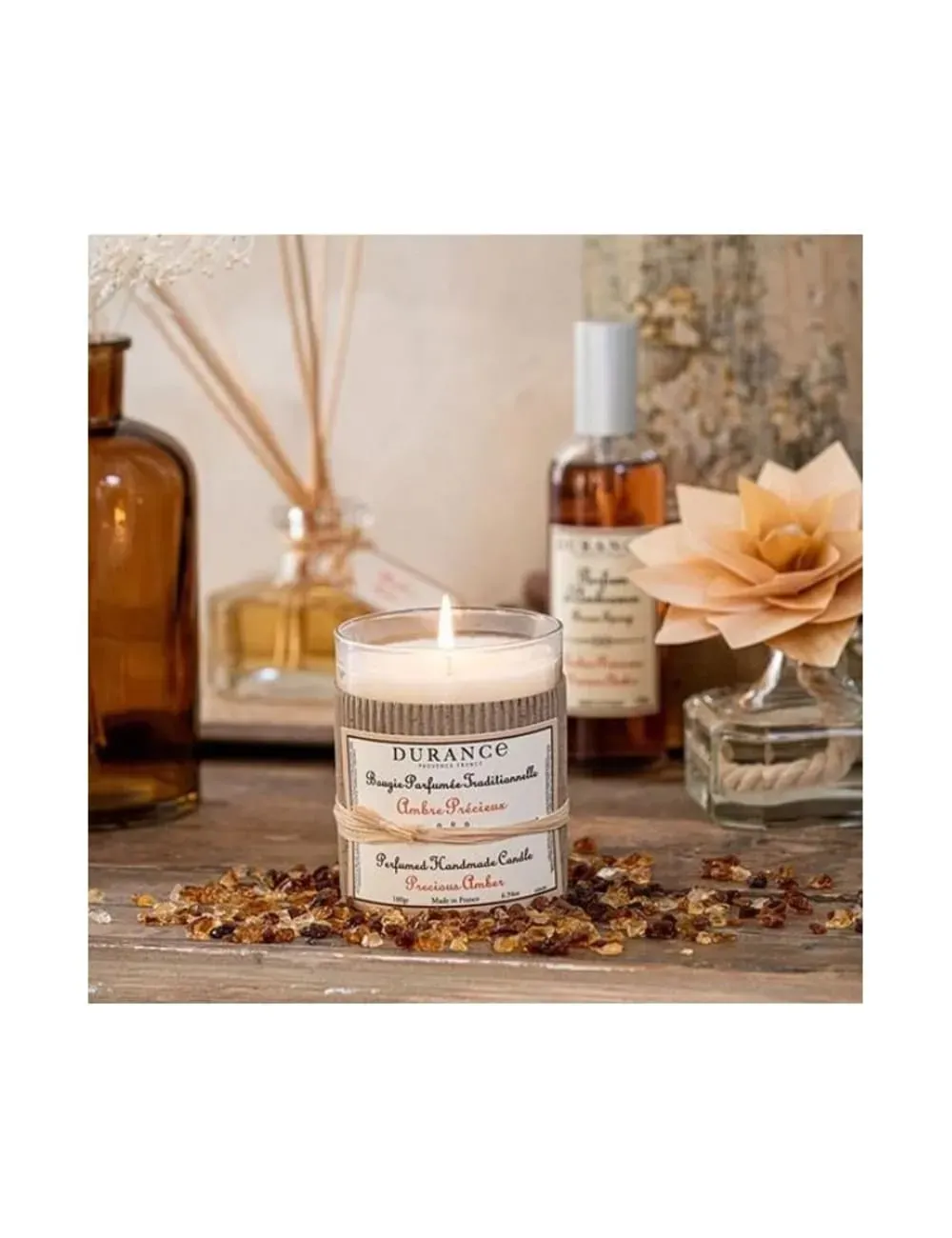 Illustration numéro 2 du produit Bougie parfumée traditionnelle ambre précieux