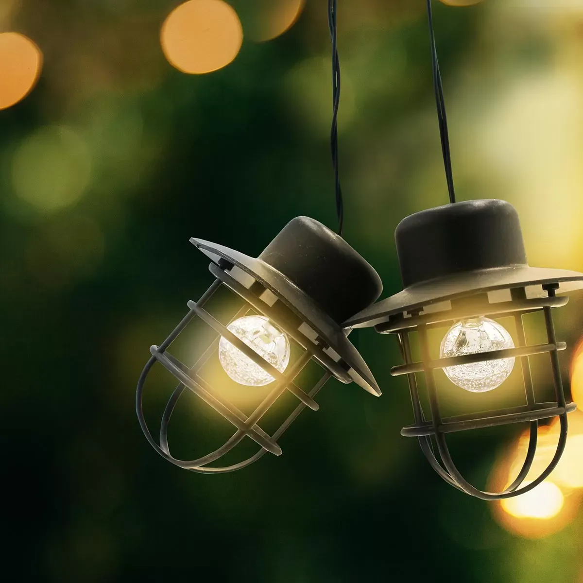 Illustration numéro 2 du produit Guirlande style industriel 10 ampoules Acier Noir 4M