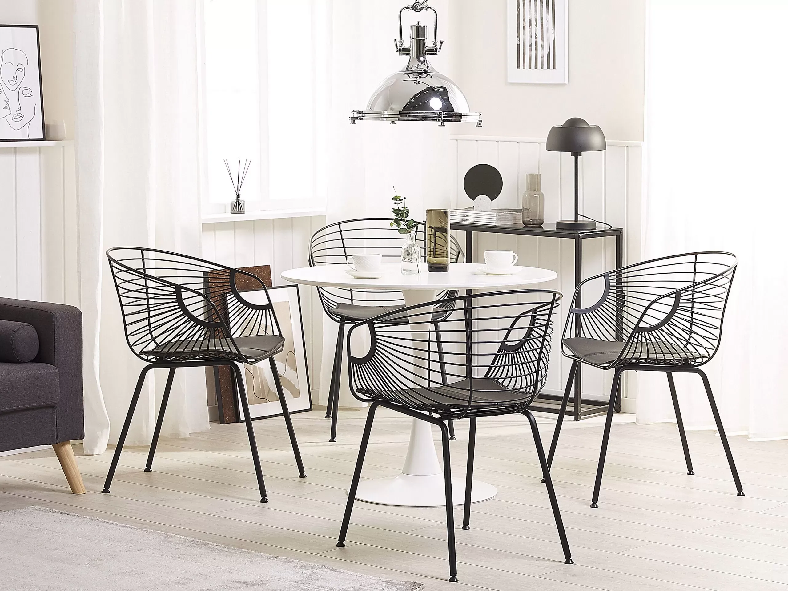 Illustration numéro 2 du produit Lot de 2 chaises de salle à manger en métal noir 60x79cm