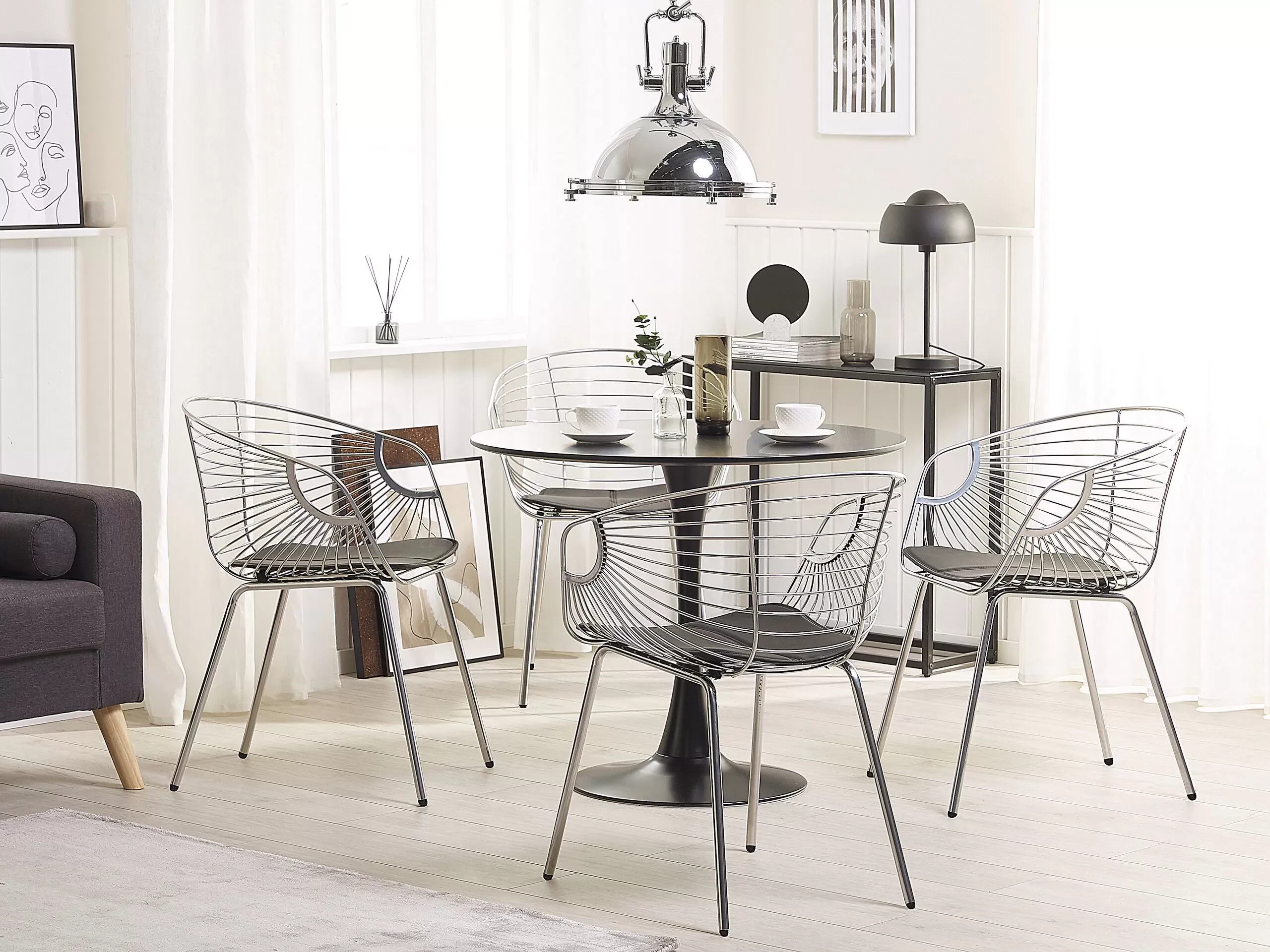 Illustration numéro 2 du produit Lot de 2 chaises de salle à manger en métal argenté 60x79cm