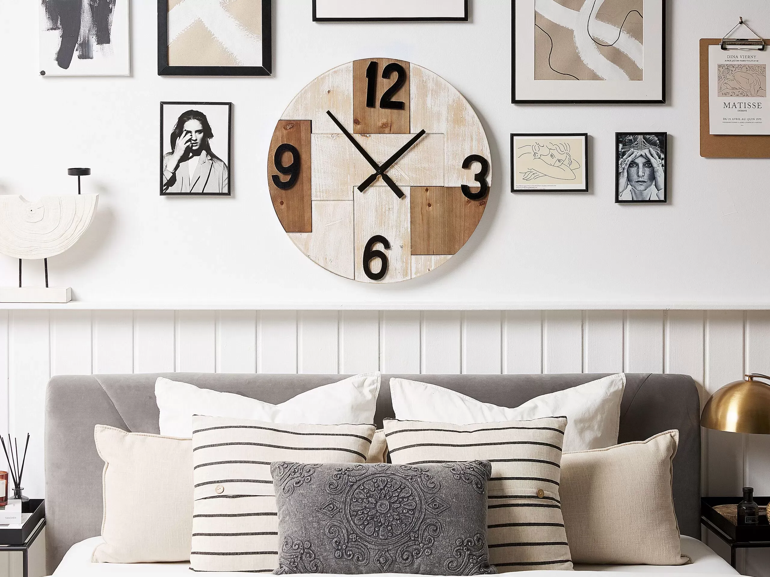 Illustration numéro 2 du produit Horloge murale 60 cm marron