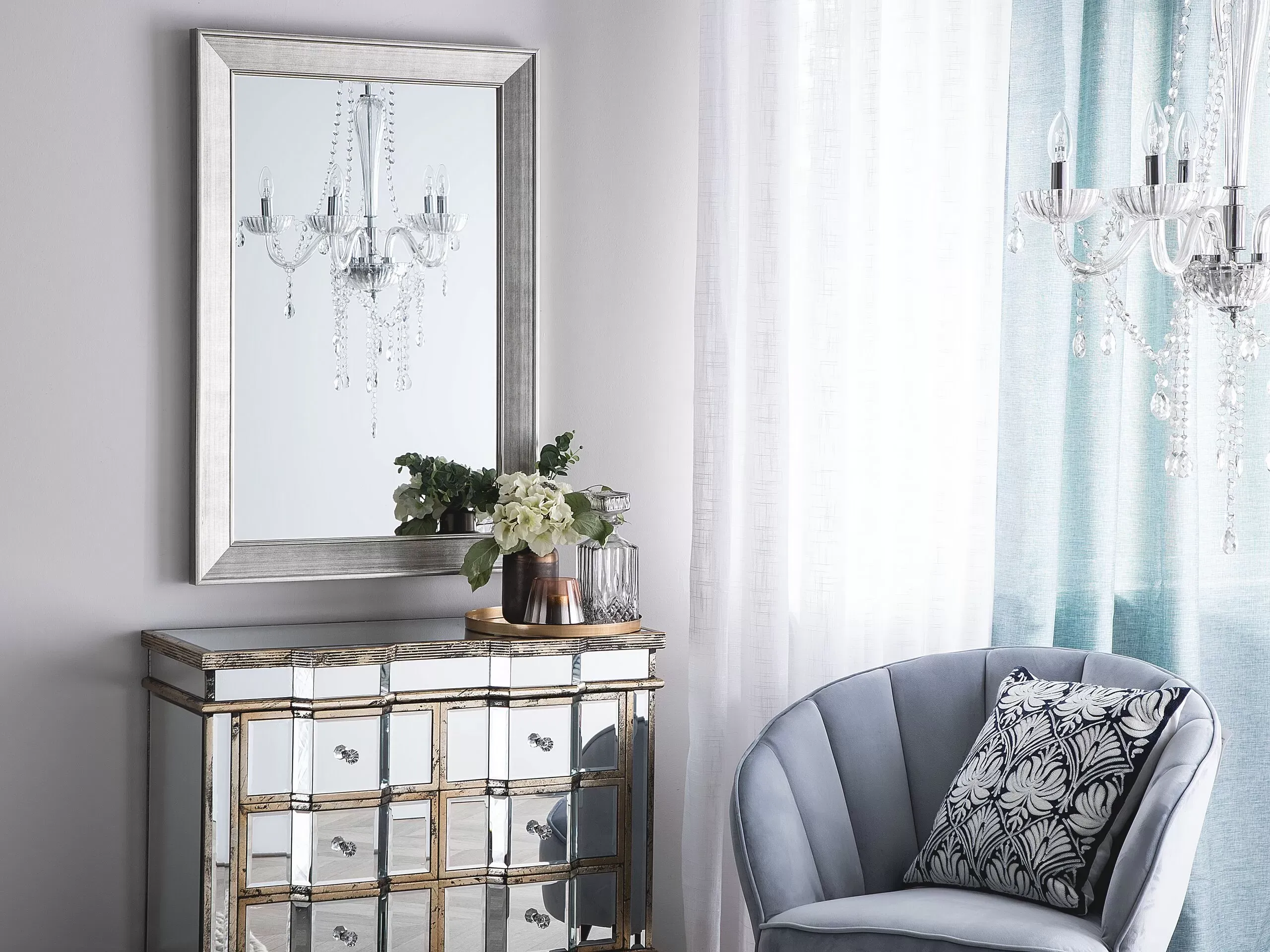 Illustration numéro 2 du produit Miroir en matériaux synthétiques argenté 91x61