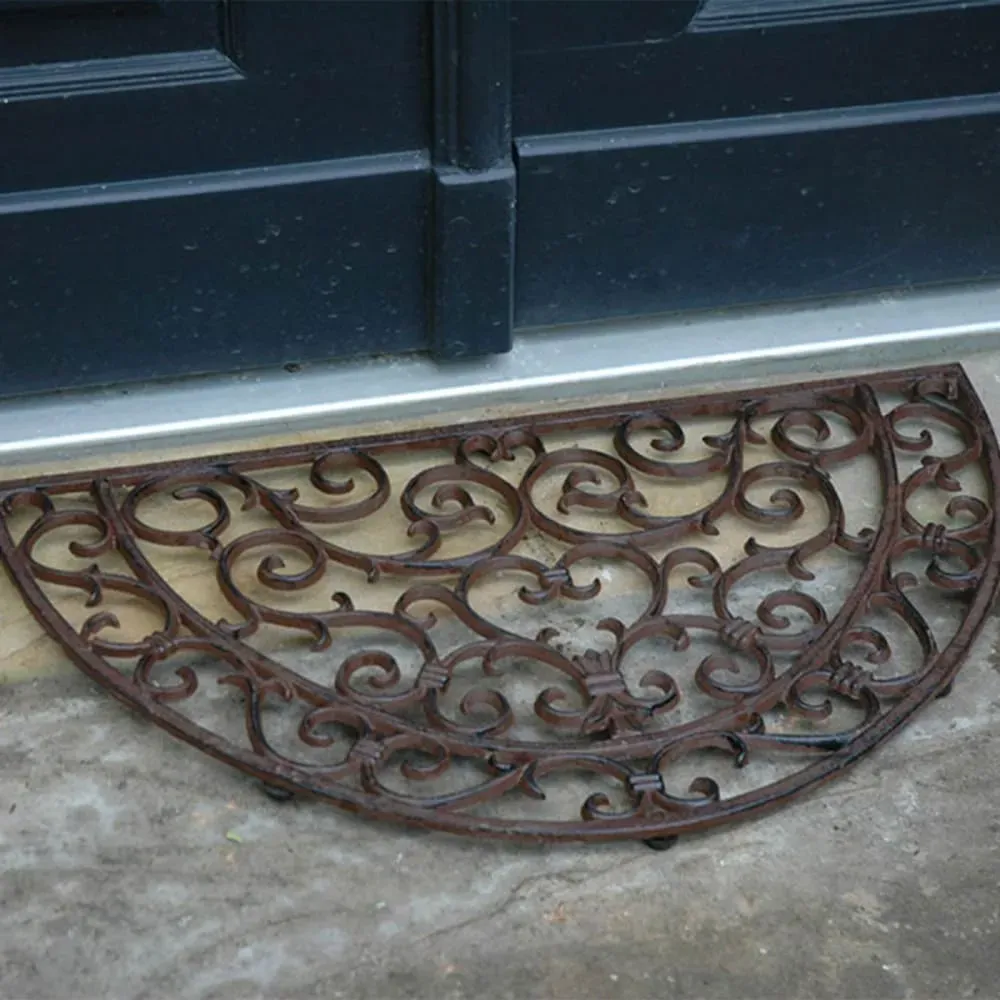 Illustration numéro 2 du produit Paillasson demi-lune en fonte