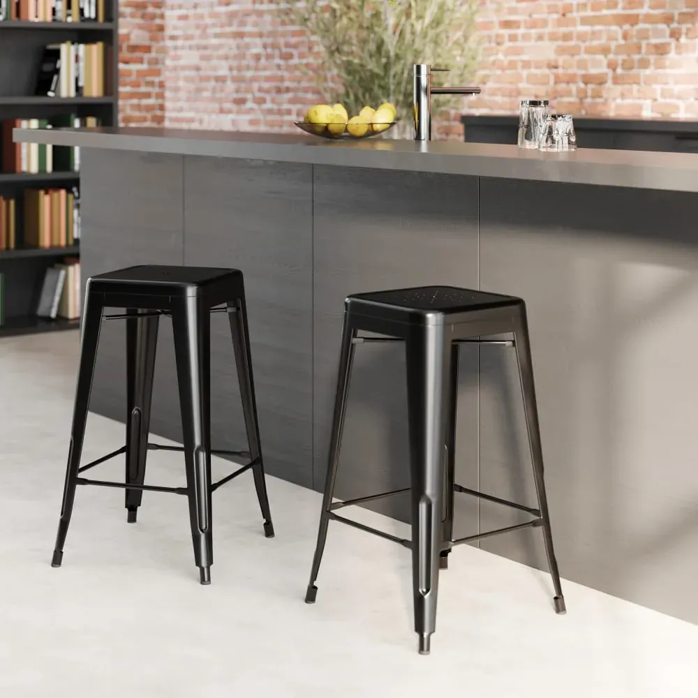 Illustration numéro 2 du produit Lot de 2 tabourets pour îlot central 66 cm en métal noir mat