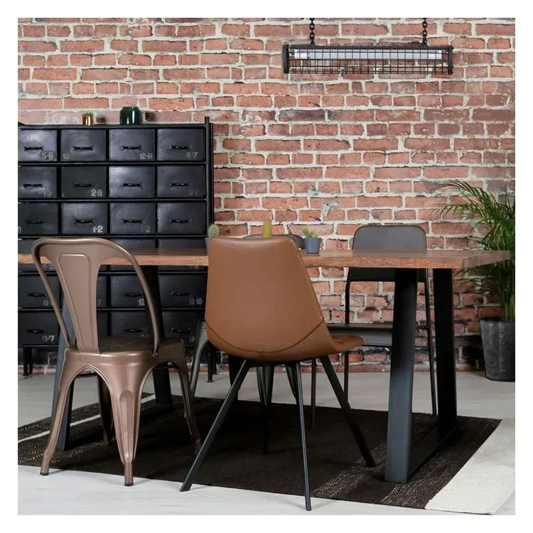 Illustration numéro 2 du produit Lot de 2 chaises en métal cuivre