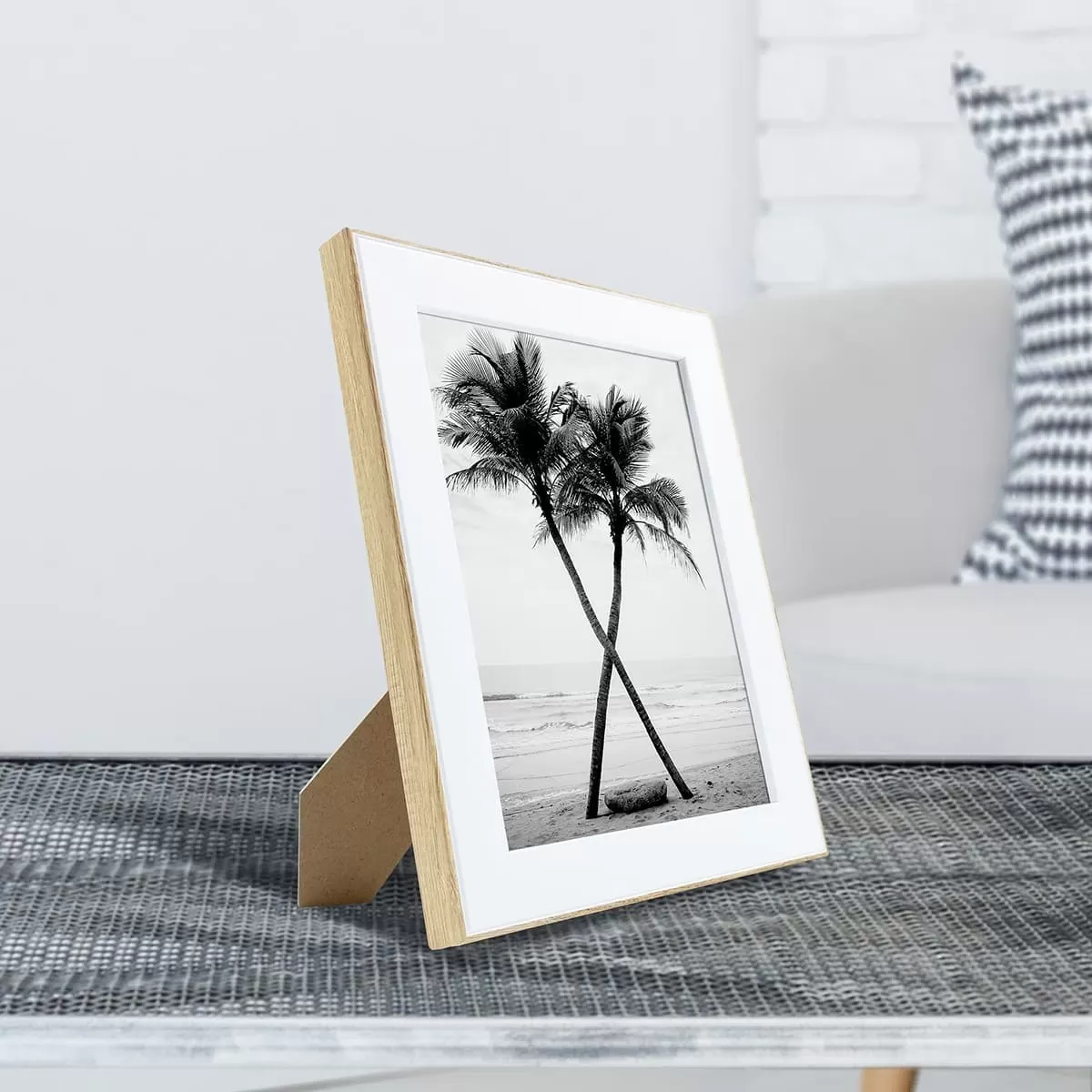 Illustration numéro 2 du produit Cadre photo brut 18x24 cm résine recyclée