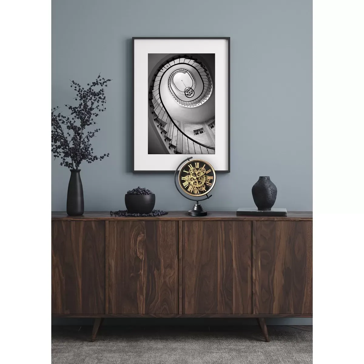 Illustration numéro 2 du produit Horloge mécanisme sur pied en métal noir