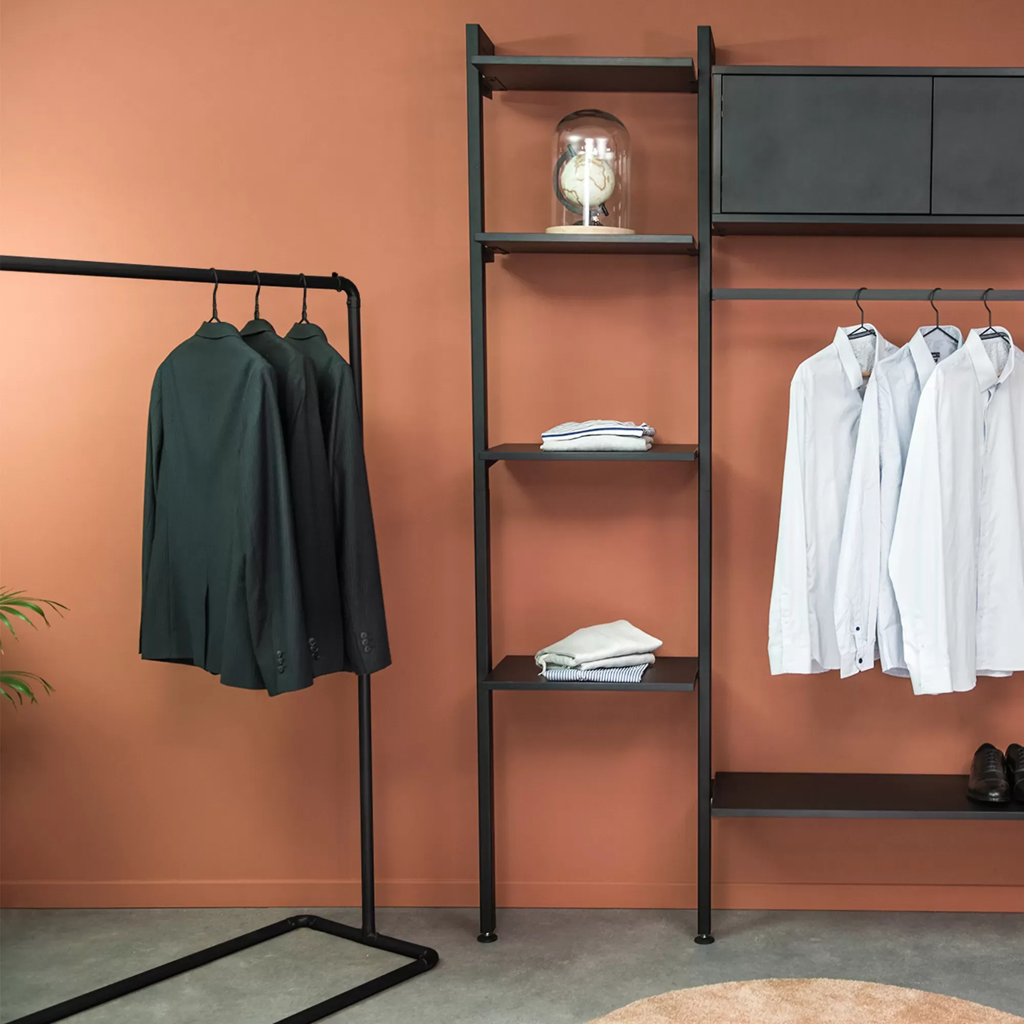 Illustration numéro 2 du produit Portant vêtements noir 100x48xH160cm