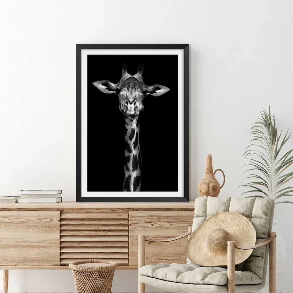 Illustration numéro 2 du produit Affiche girafe haute en portrait avec cadre noir 20x30 cm