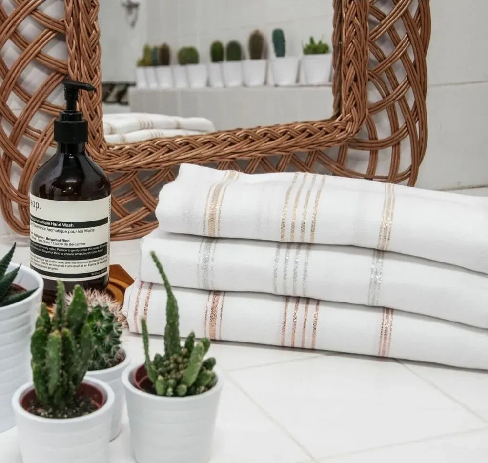 Illustration numéro 2 du produit Fouta coton blanc & cuivre 100x200