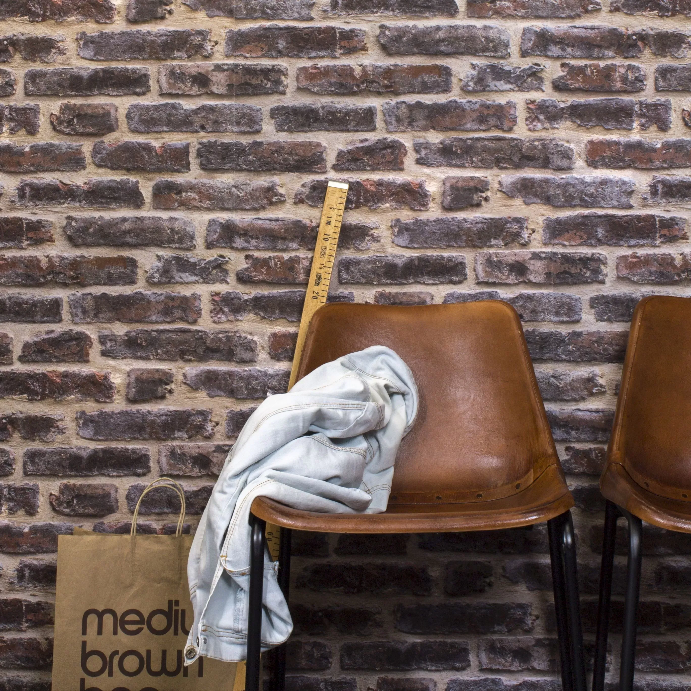 Illustration numéro 2 du produit Papier peint intissé industriel briques loft rouge 1005 x 52cm