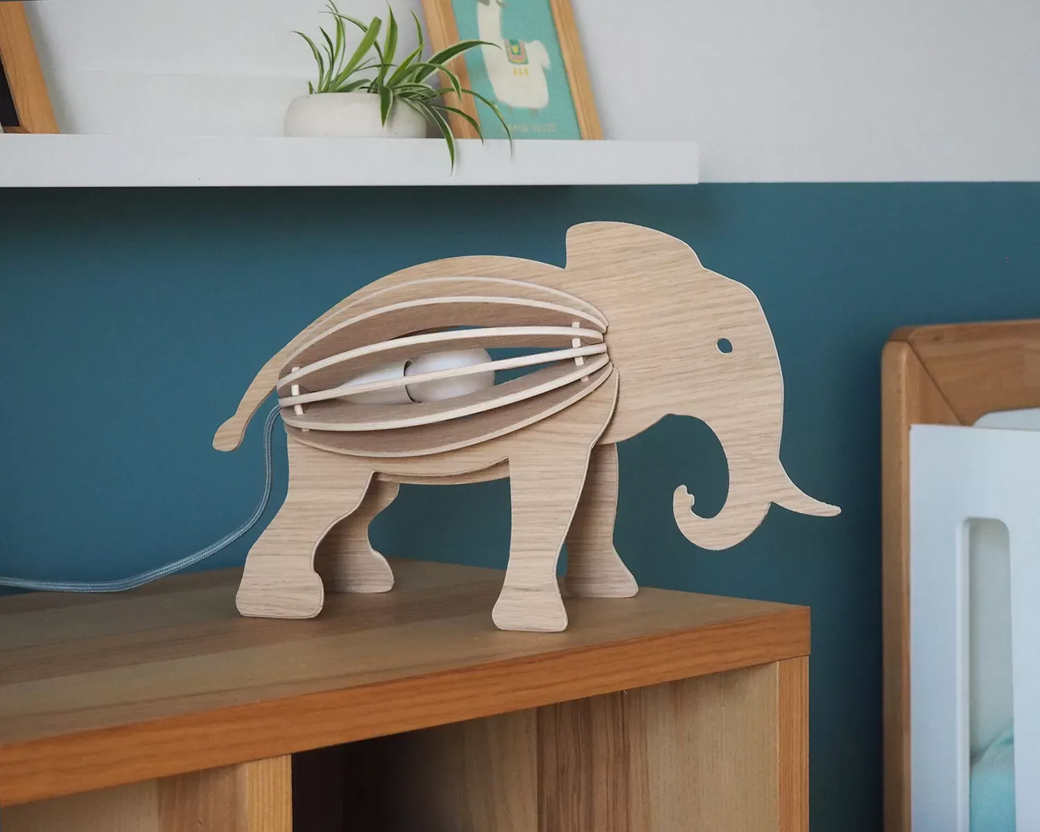 Illustration numéro 2 du produit Lampe à poser éléphant