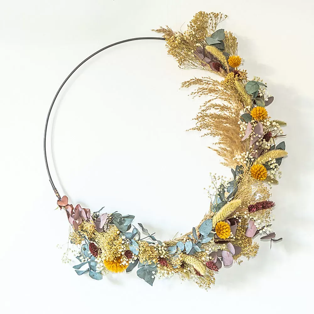 Illustration numéro 2 du produit Couronne murale de fleurs séchées Hector D30cm