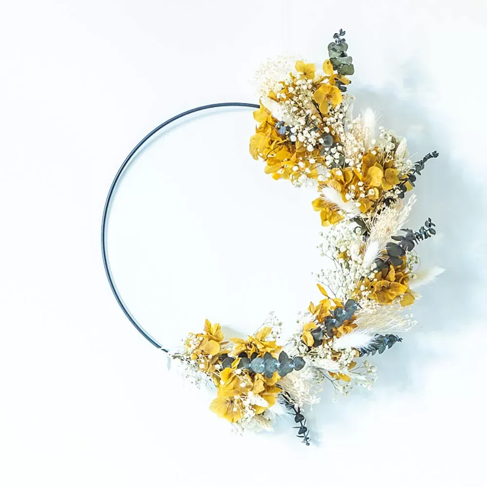 Illustration numéro 2 du produit Couronne murale de fleurs séchées Hortense D20cm