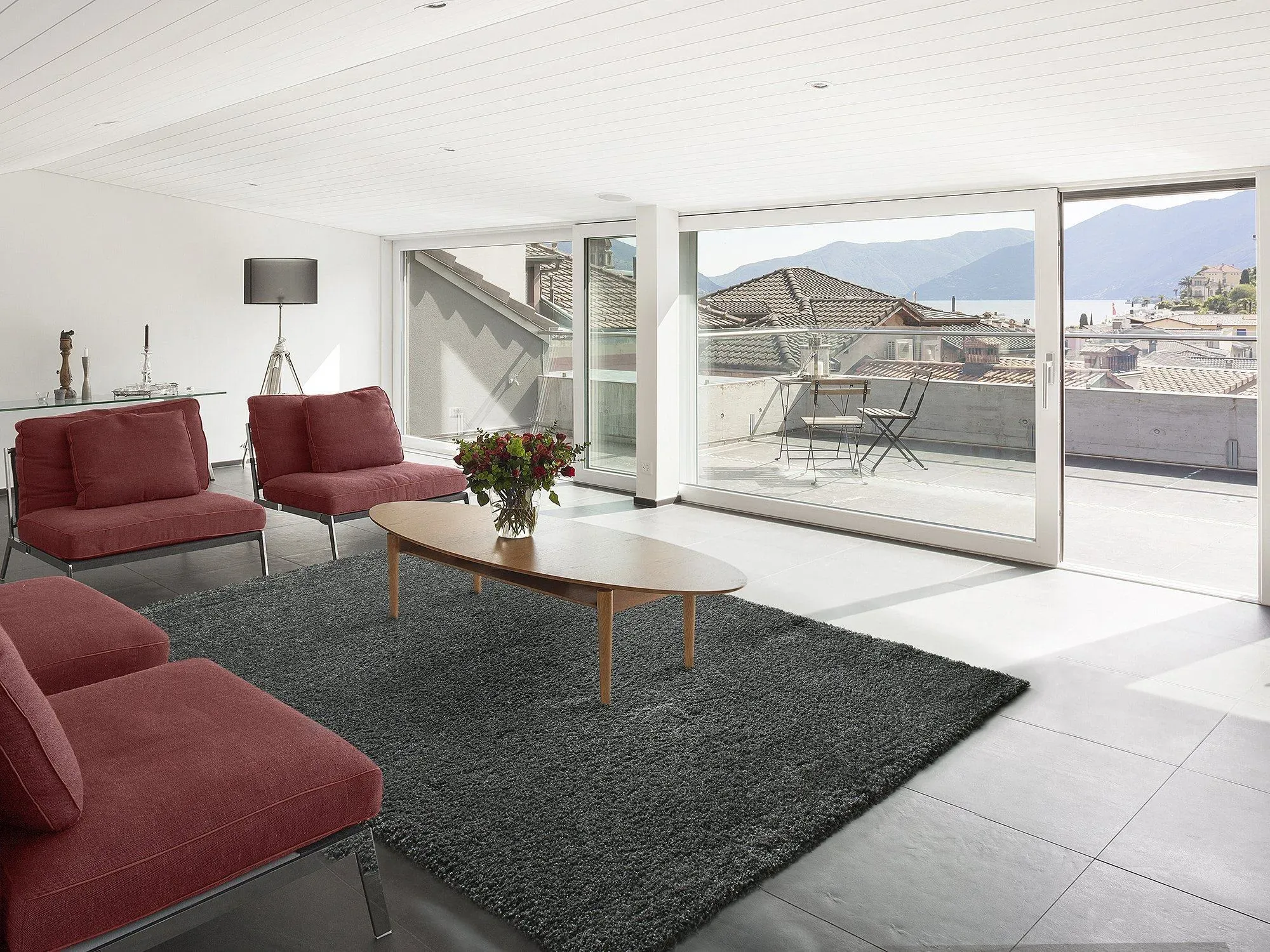 Illustration numéro 2 du produit Tapis descente de lit anthracite 57x110 cm