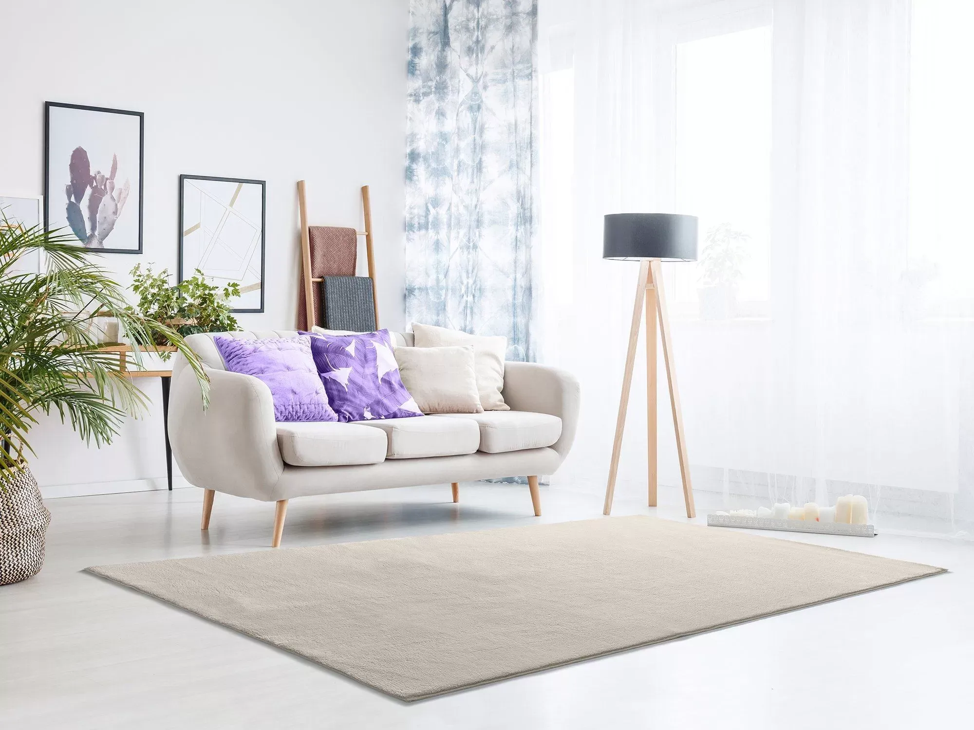 Illustration numéro 2 du produit Tapis uni en blanc 160x230 cm