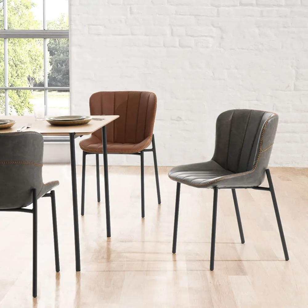 Illustration numéro 2 du produit Chaise de salle à manger en cuir synthétique gris et pieds noirs