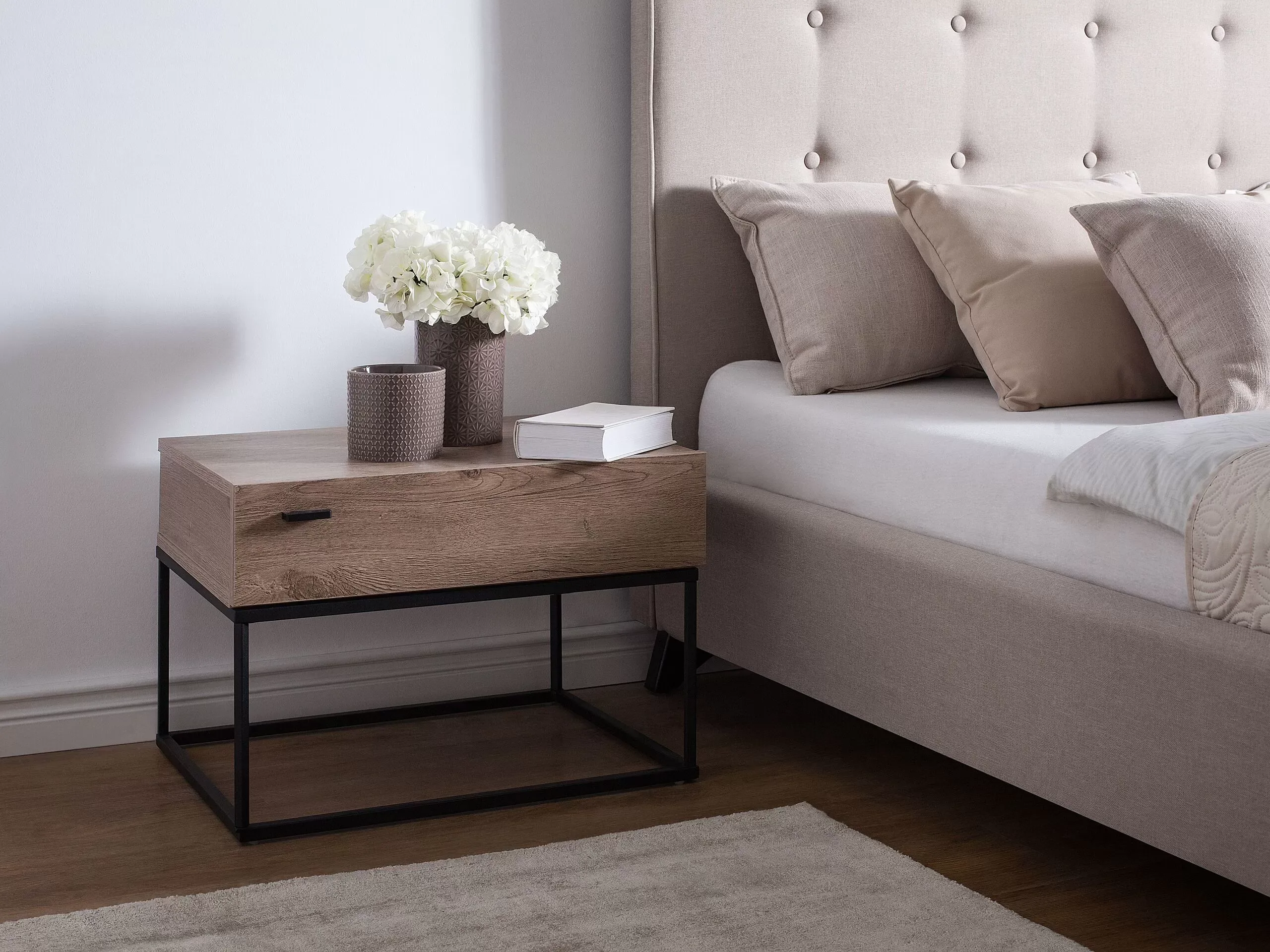 Illustration numéro 2 du produit Table de nuit à 1 tiroir taupe