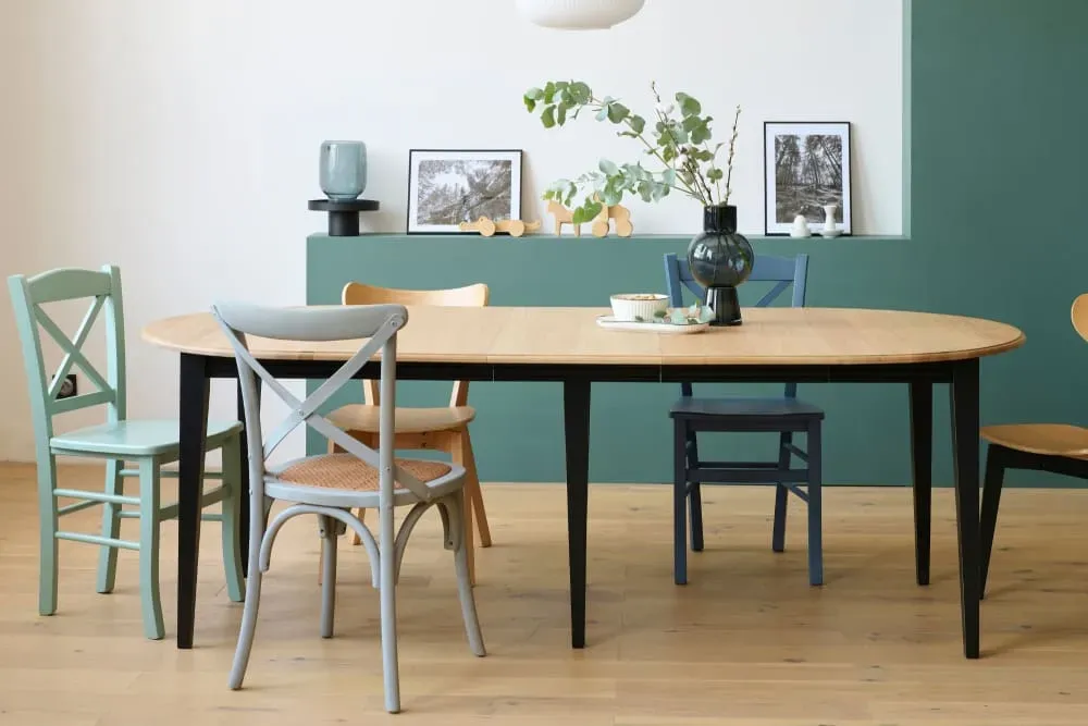 Illustration numéro 2 du produit Table ronde 6 pieds fuseau D115 + 3 rallonges bois noir