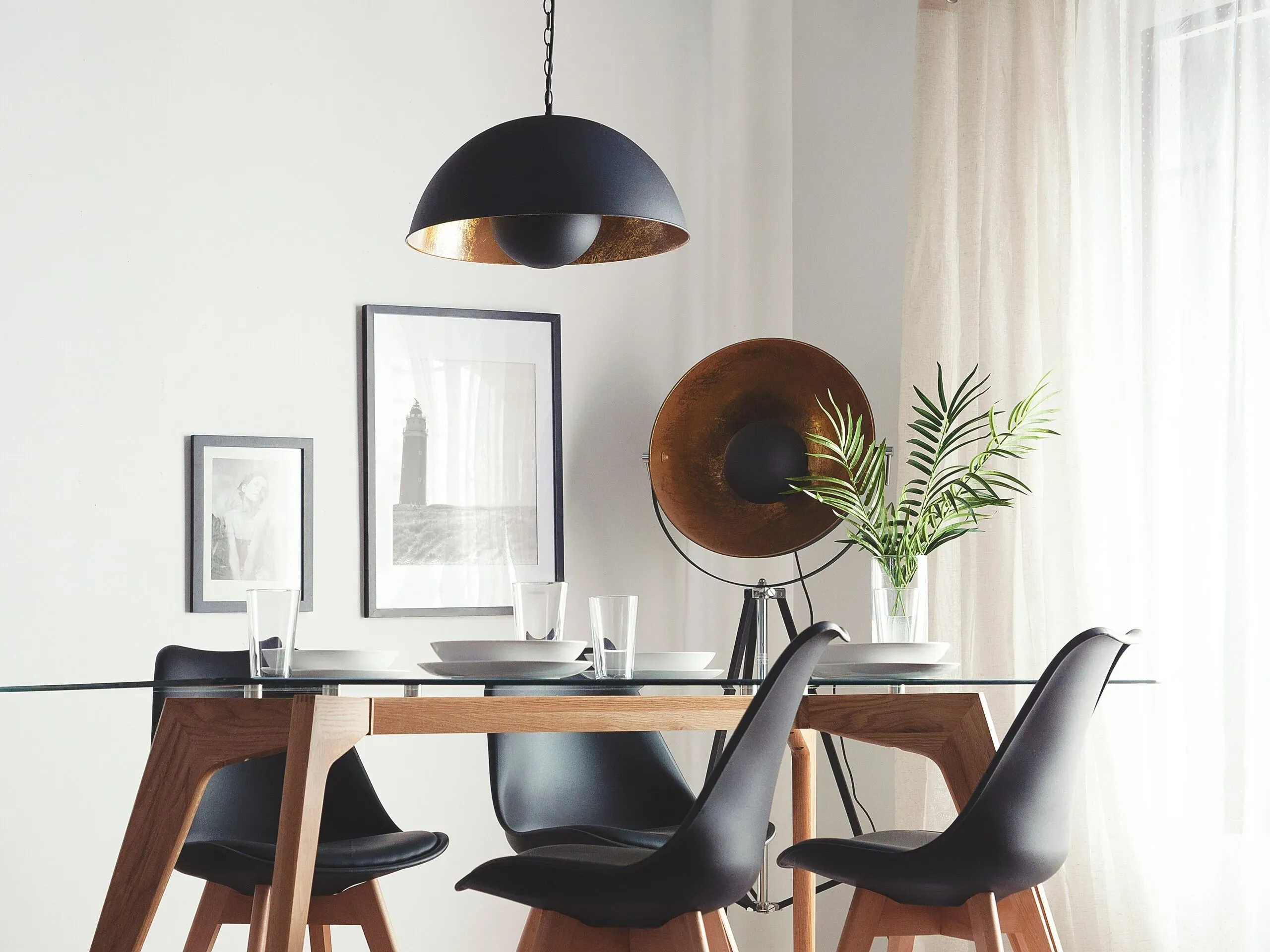Illustration numéro 2 du produit Suspension d’intérieur métal noir