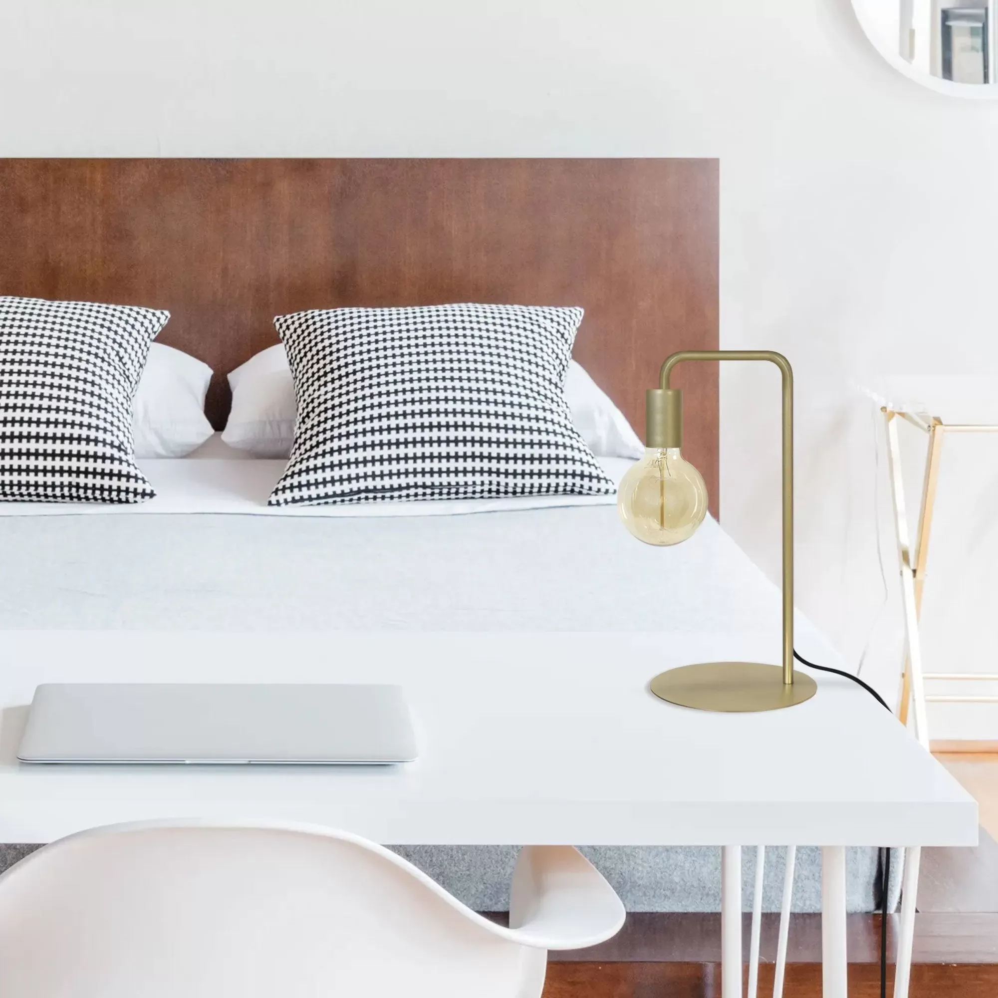 Illustration numéro 2 du produit Lampes à poser bureau métal,Doré ,H 45xD18xP22cm