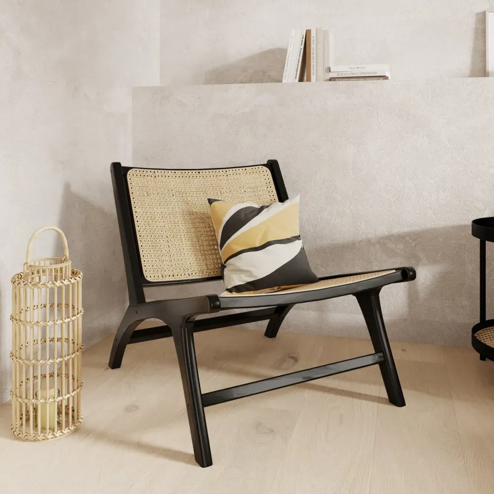 Illustration numéro 2 du produit Fauteuil en teck noir et tressage cannage en rotin