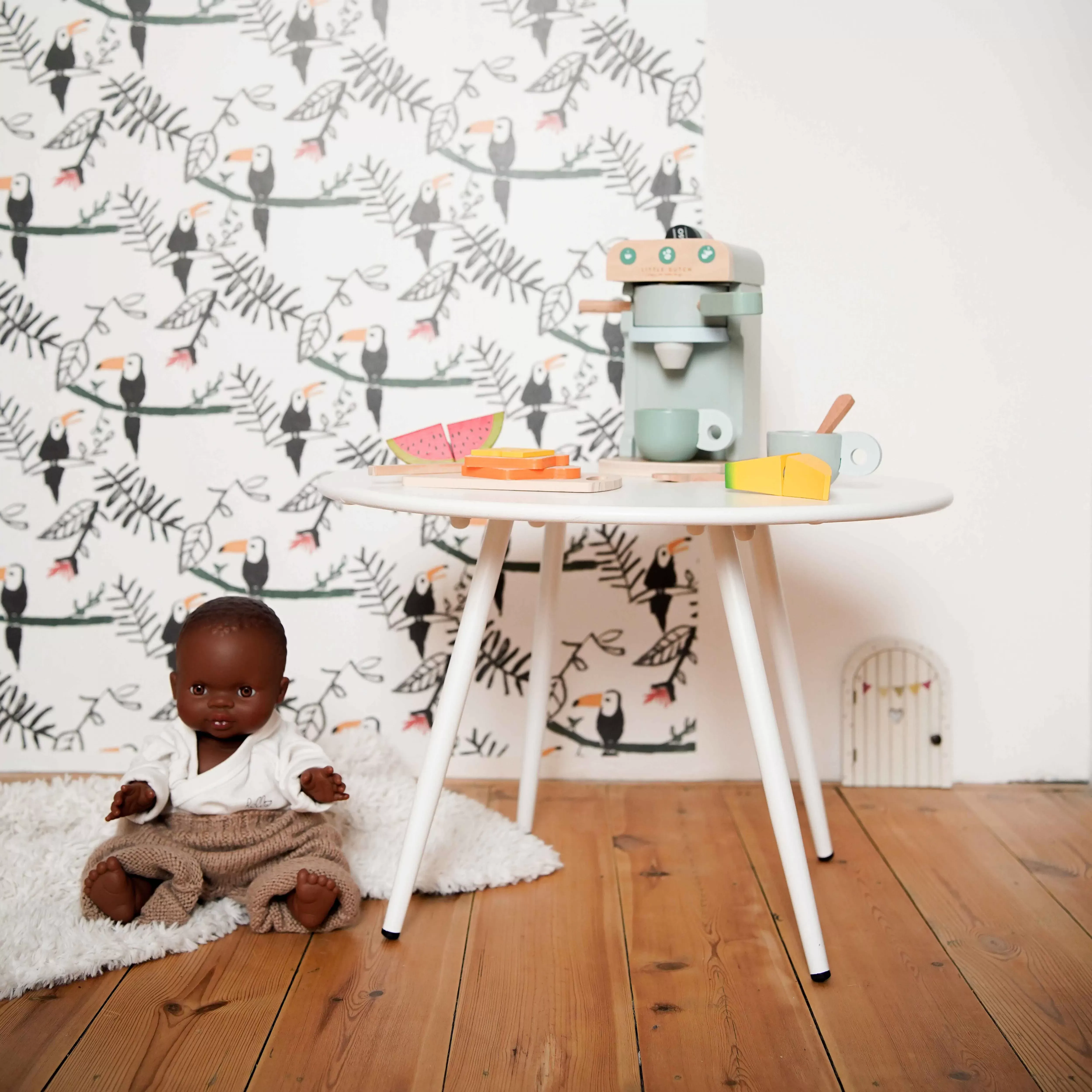 Illustration numéro 2 du produit Table basse ronde en métal blanche