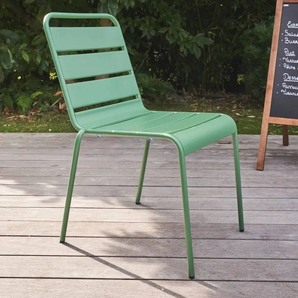 Illustration numéro 2 du produit Chaise de jardin en métal vert cactus