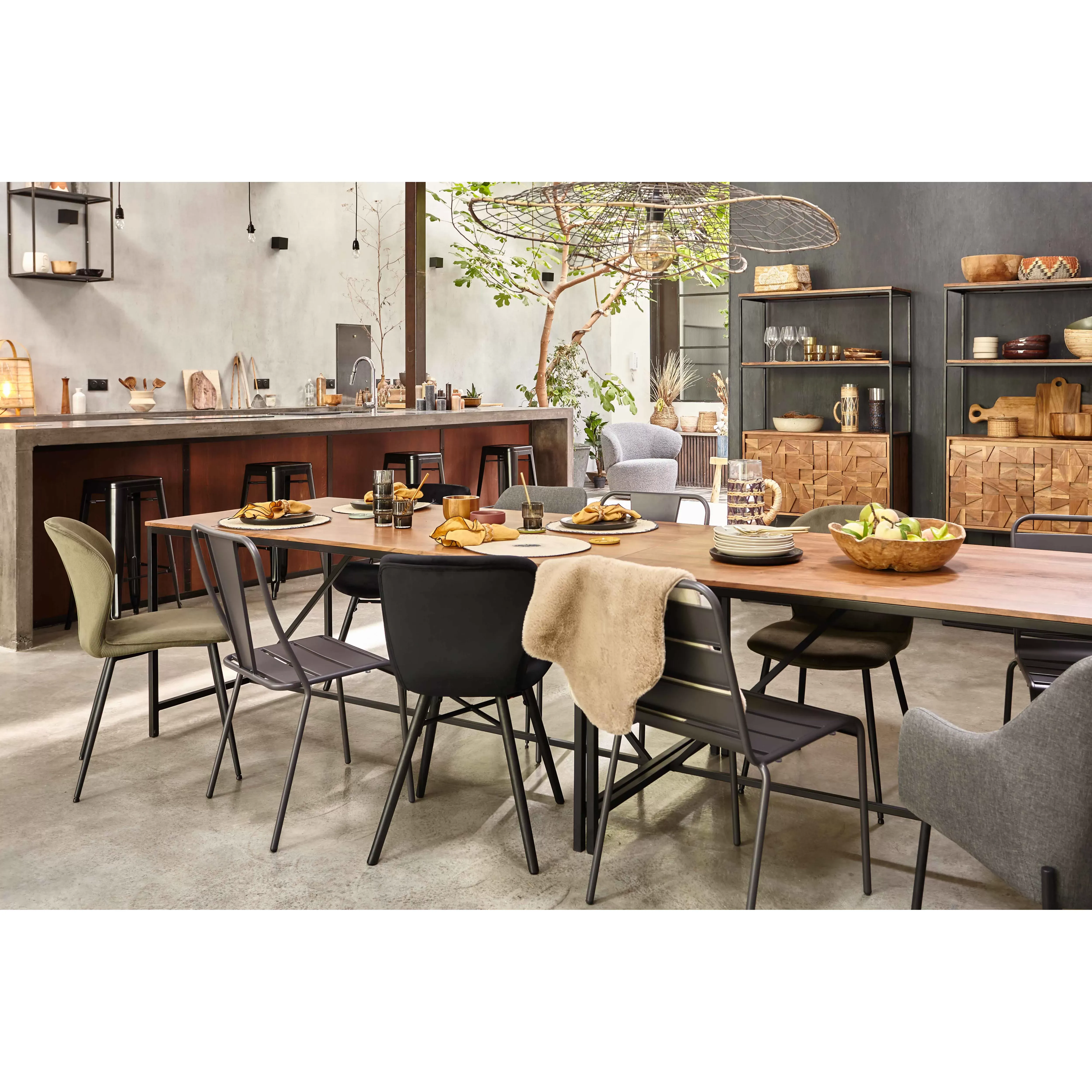 Illustration numéro 2 du produit Lot de 4 tabourets de bar acier noir brillant