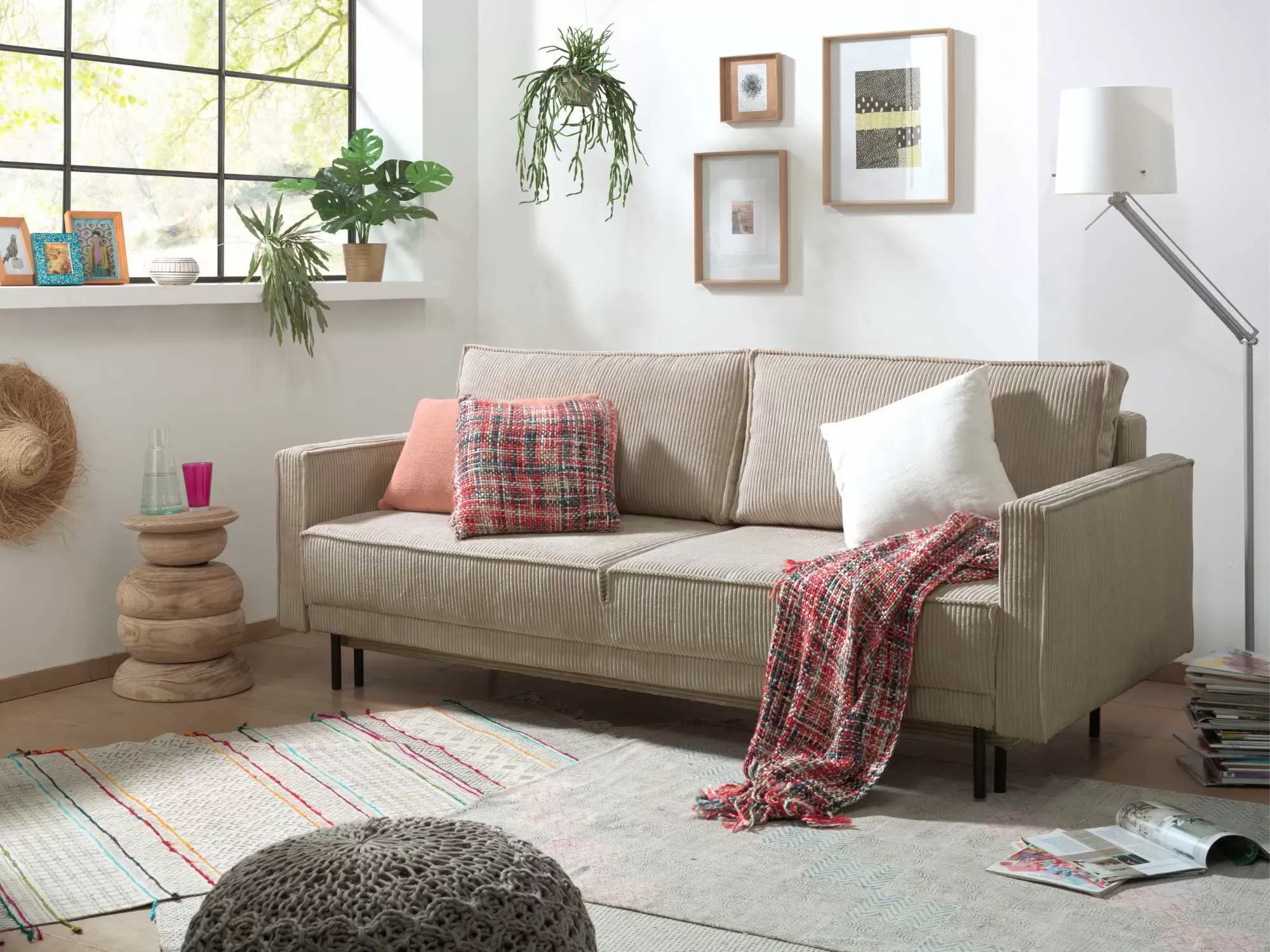 Illustration numéro 2 du produit Canapé droit convertible 3 places en velours côtelé beige