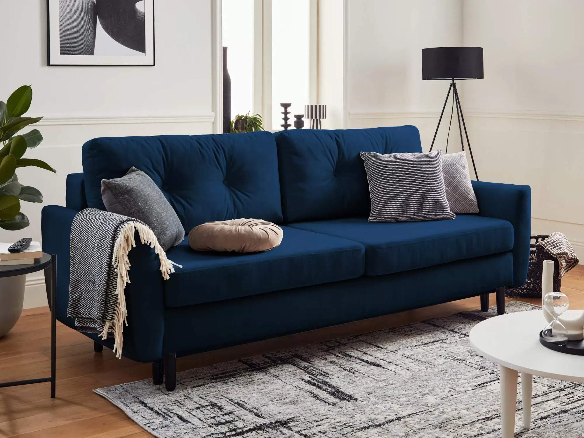 Illustration numéro 2 du produit Canapé droit convertible 3 places en velours bleu nuit