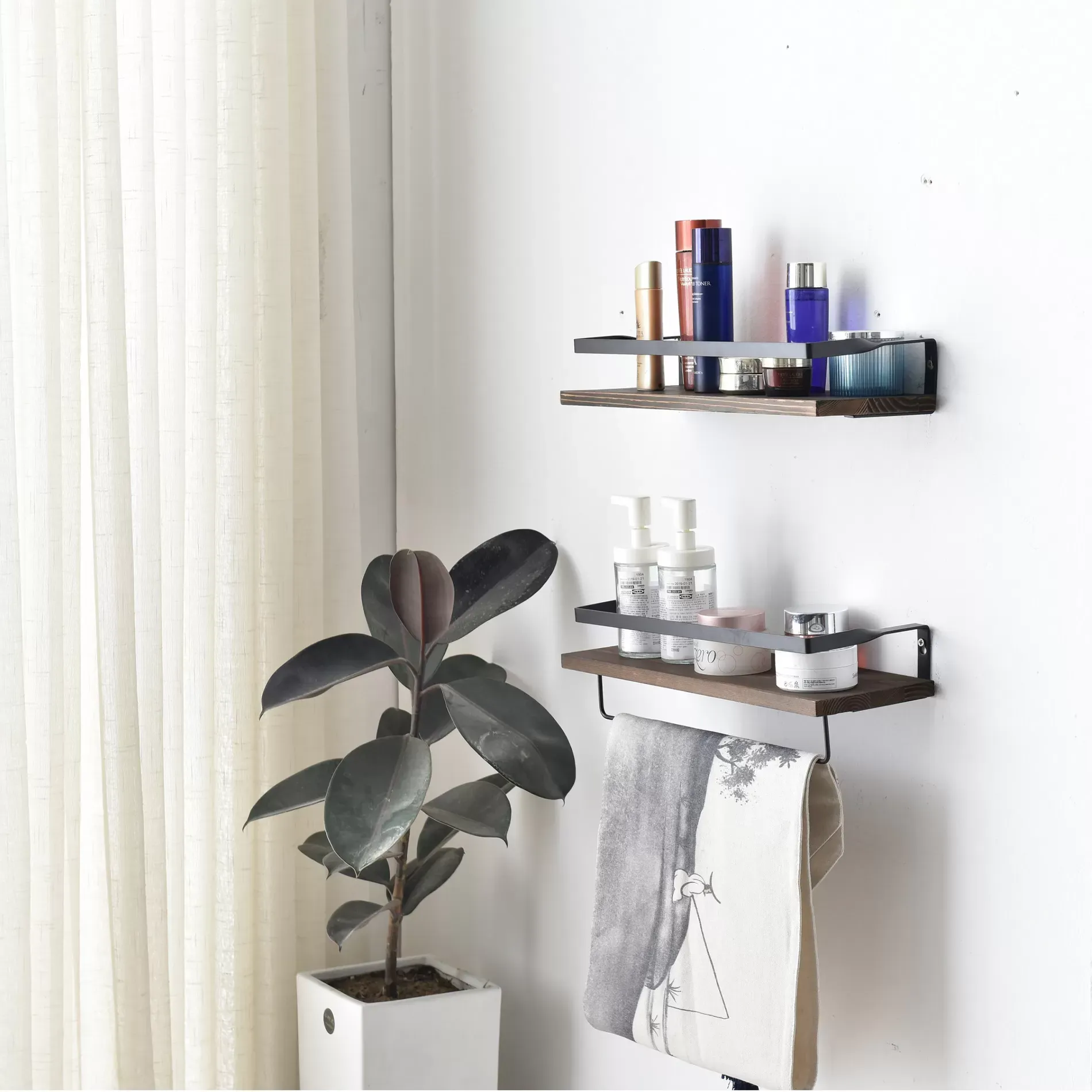 Illustration numéro 2 du produit Set de 2 étagères murales en paulownia et métal marron et noir