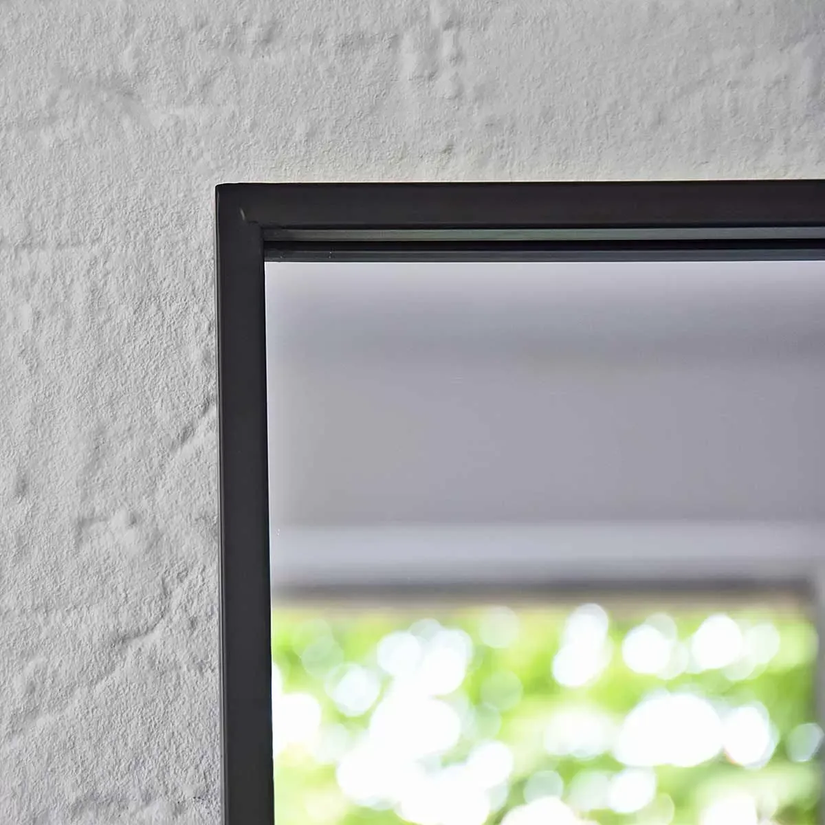 Illustration numéro 2 du produit Miroir rectangulaire atelier verrière XXL en métal noir 105 x 150 cm