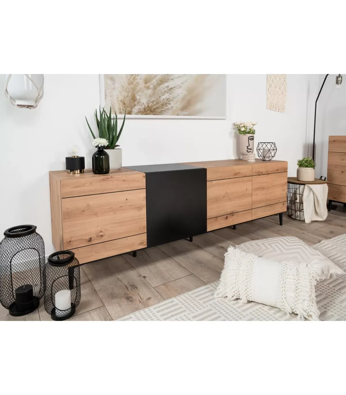 Illustration numéro 2 du produit Buffet Bas 4 Portes L200 cm - Décor bois et noir