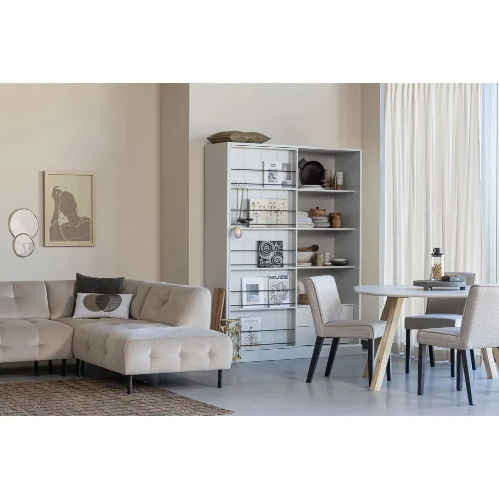 Illustration numéro 2 du produit Table à manger organique en frêne 4 personnes, 130x130 cm