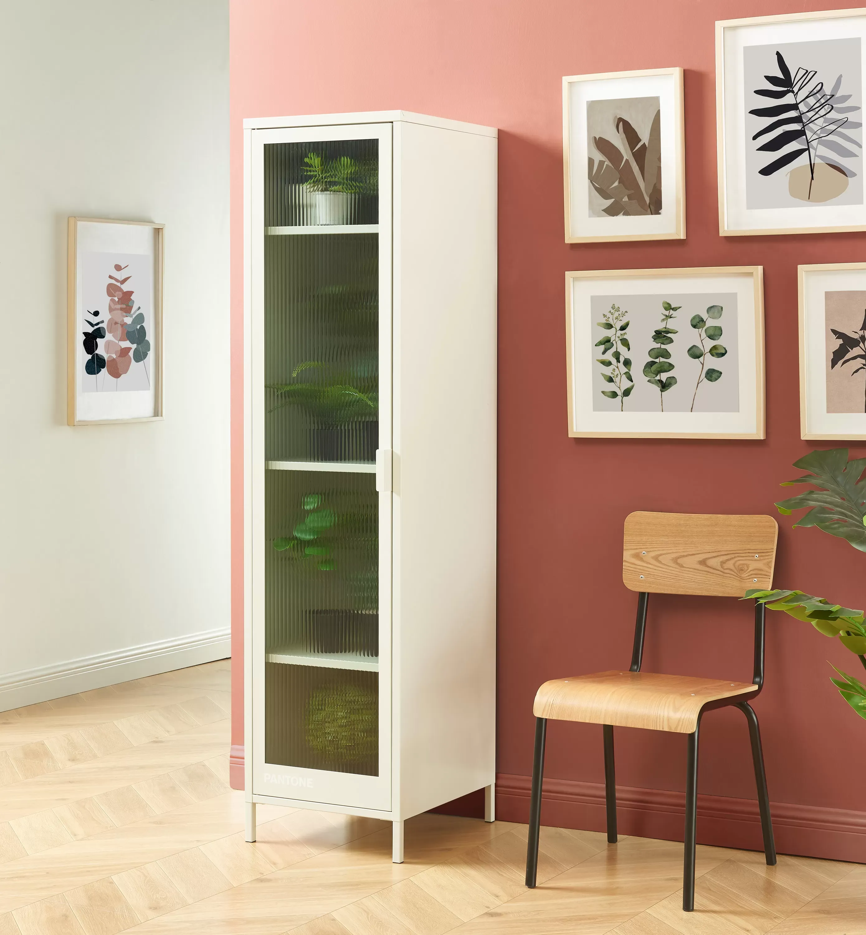 Illustration numéro 2 du produit Vestiaire beige sable porte en verre cannelé