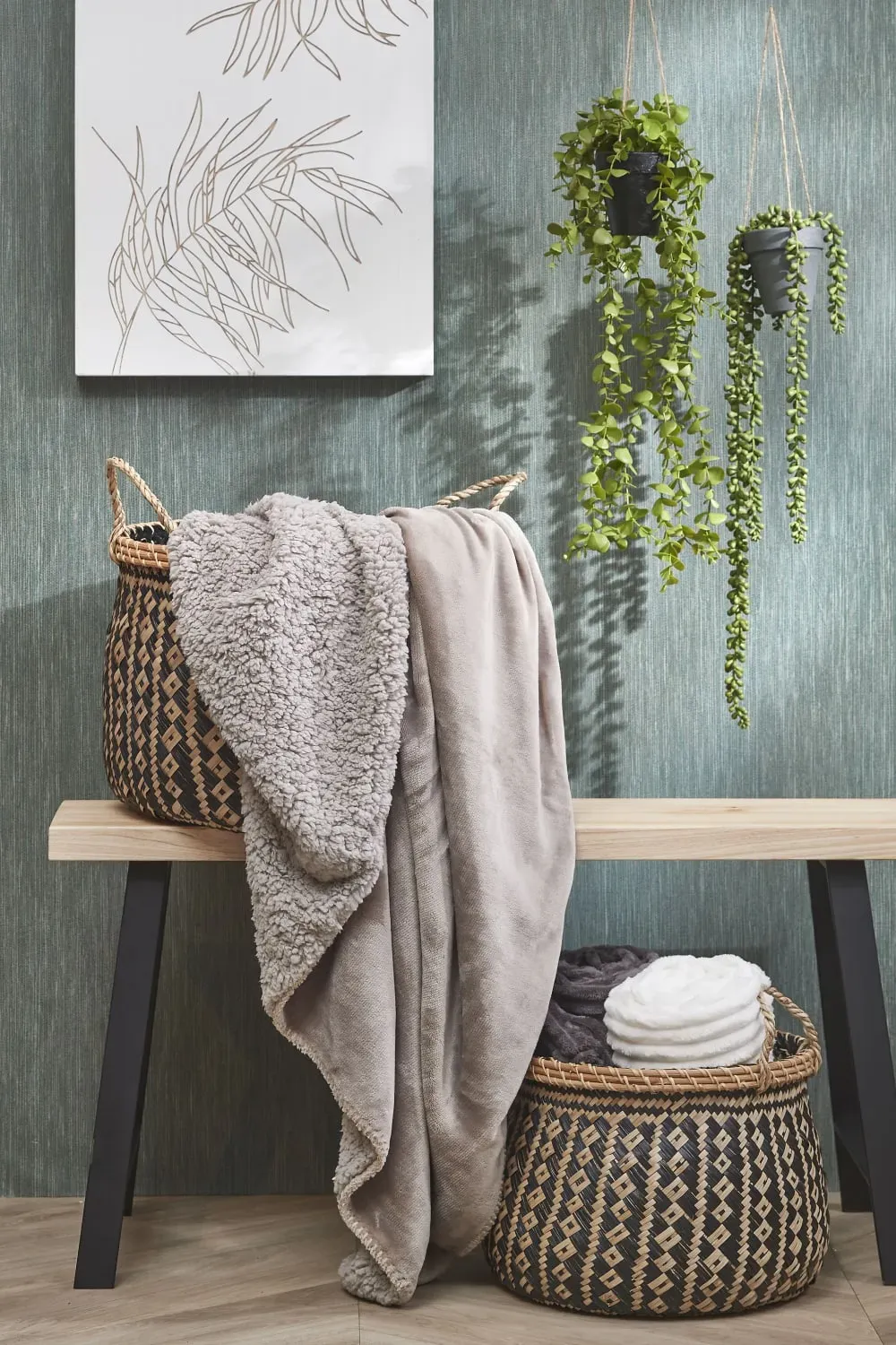 Illustration numéro 2 du produit Banc en bois marron clair L92