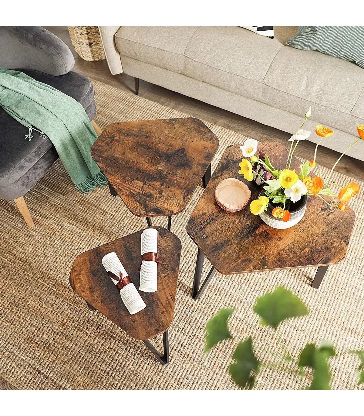 Illustration numéro 2 du produit Lot de 3 tables gigognes avec pieds en acier et décor bois rustique