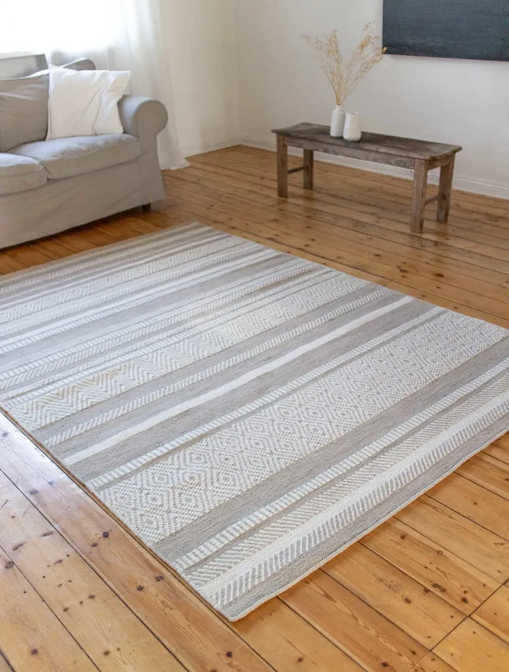 Illustration numéro 2 du produit Tapis salon noué main 100% laine naturelle sable/crème 80x150